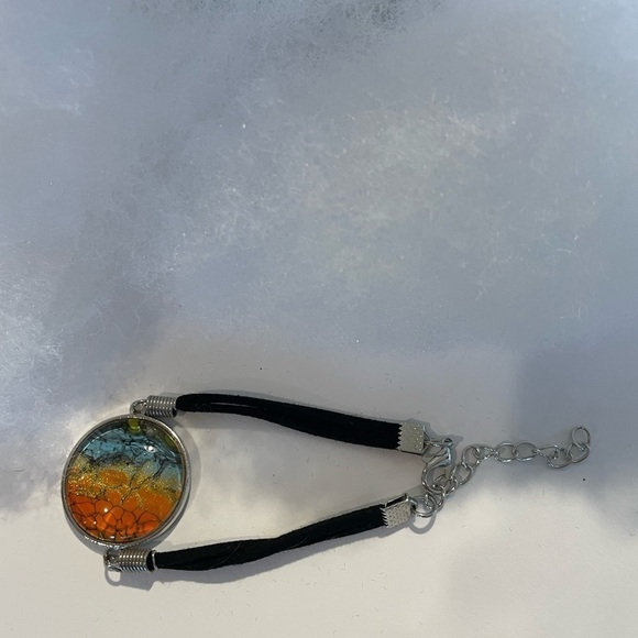 Hand painted bracelet - Picture 2 of 4